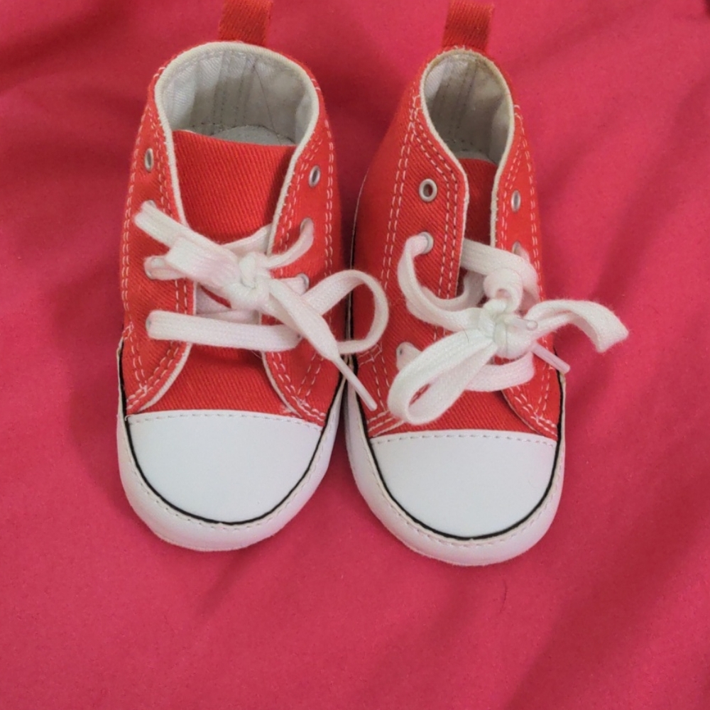 Size 4 converse